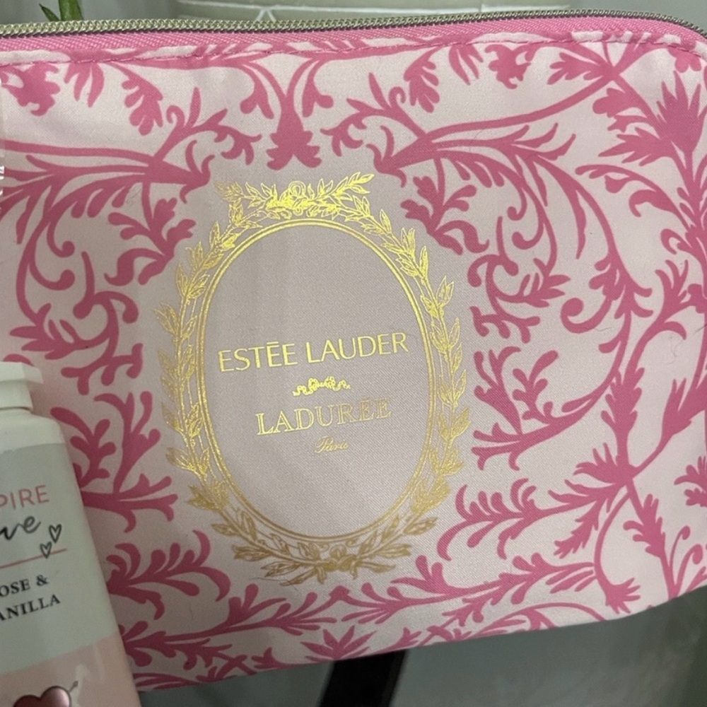 Exclusive Estee Lauder Laduree Bag w/Bath & Body Rose & Vanilla Lotion 🌿🆕🌿 - Picture 6 of 11